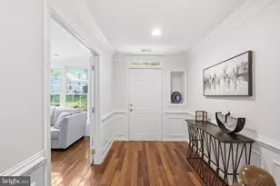 8894 Ashgrove House Ln, Vienna, VA 22182 - Photo 5