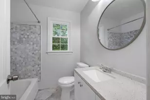 6474 Oakwood Dr, Falls Church, VA 22041 - Photo 13