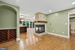 3903 Ivydale Dr, Annandale, VA 22003 - Photo 7