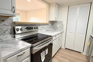 9833 Hagel Cir, Lorton, VA 22079 - Photo 7