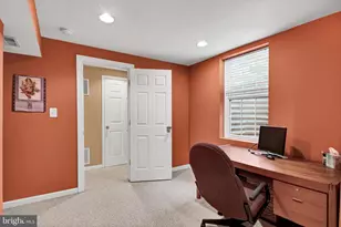 3289 Kinross Cir, Herndon, VA 20171 - Photo 33