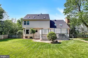 3289 Kinross Cir, Herndon, VA 20171 - Photo 35