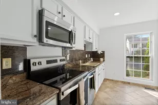 5926 Powell's Landing Rd, Burke, VA 22015 - Photo 11