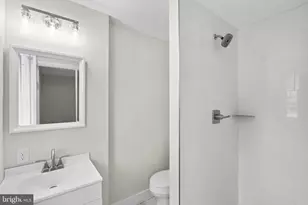 7530 Fairwood Ln, Falls Church, VA 22046 - Photo 17