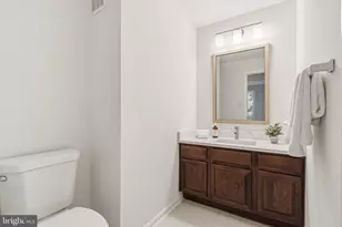 10026 Oakton Terrace Rd, Oakton, VA 22124 - Photo 29