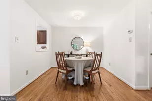 10026 Oakton Terrace Rd, Oakton, VA 22124 - Photo 13