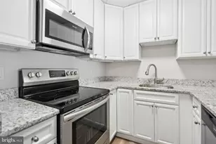 7907 Timarand Ct, Lorton, VA 22079 - Photo 17
