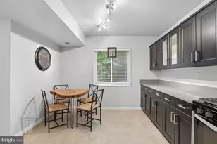 1527 Northgate Square, Reston, VA 20190 - Photo 5