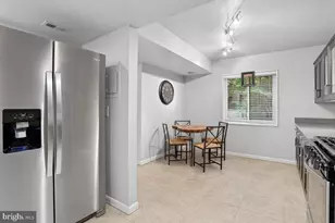 1527 Northgate Square, Reston, VA 20190 - Photo 9