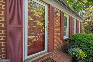 2615 Thomas Young Ln, Herndon, VA 20171 - Photo 7