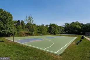 6901 Victoria Dr, Alexandria, VA 22310 - Photo 43