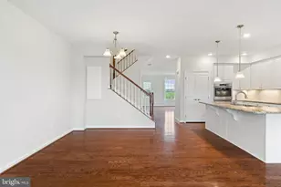 13748 Atlantis St, Herndon, VA 20171 - Photo 5