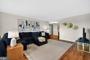 8370 Greensboro Dr, McLean, VA 22102 - Photo 9