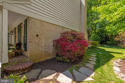 9716 Bunchberry Place, Vienna, VA 22181 - Photo 13