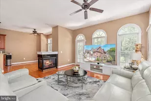 12810 Falcon Wood Pl, Fairfax, VA 22033 - Photo 13
