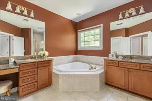 12810 Falcon Wood Pl, Fairfax, VA 22033 - Photo 29