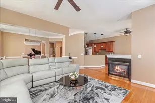 12810 Falcon Wood Pl, Fairfax, VA 22033 - Photo 15