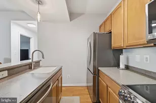 12160 Penderview Ln, Fairfax, VA 22033 - Photo 13