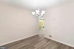 8581 Chester Grove Ct, Springfield, VA 22153 - Photo 7