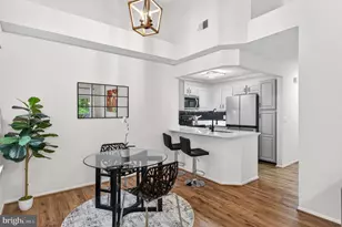 11711 Summerchase Cir, Reston, VA 20194 - Photo 13