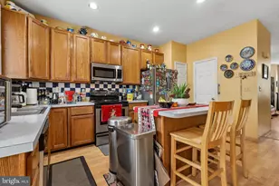 2525 James Madison Cir, Herndon, VA 20171 - Photo 9