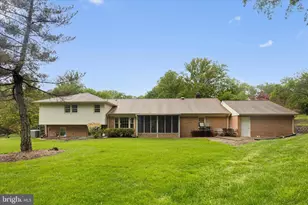 10205 Old Hunt Rd, Vienna, VA 22181 - Photo 61