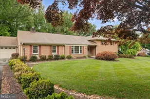 10205 Old Hunt Rd, Vienna, VA 22181 - Photo 7