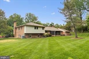 10205 Old Hunt Rd, Vienna, VA 22181 - Photo 59