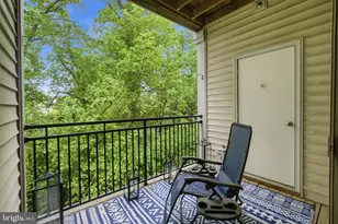 12148 Garden Grove Cir, Fairfax, VA 22030 - Photo 7