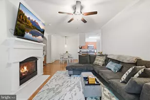 12148 Garden Grove Cir, Fairfax, VA 22030 - Photo 3