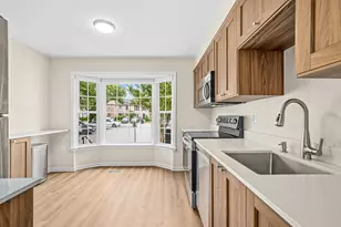 5428 New London Park Dr, Fairfax, VA 22032 - Photo 9