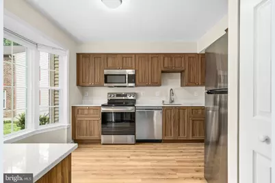 5428 New London Park Drive, Fairfax, VA 22032 - Photo 7