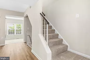 5428 New London Park Dr, Fairfax, VA 22032 - Photo 5