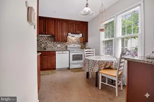 6358 Fenestra Ct, Burke, VA 22015 - Photo 9