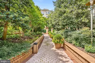 12001 Market St, Reston, VA 20190 - Photo 27