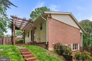 10305 Collingham Dr, Fairfax, VA 22032 - Photo 39