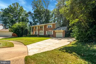 10305 Collingham Dr, Fairfax, VA 22032 - Photo 3