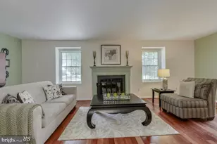 5820 Silchester St, Burke, VA 22015 - Photo 7