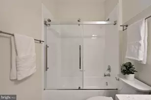 5170 William Colin Ct, Centreville, VA 20120 - Photo 17