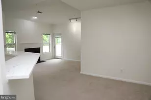 14302 Rosy Ln, Centreville, VA 20121 - Photo 31