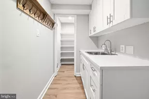 11928 Appling Valley Rd, Fairfax, VA 22030 - Photo 17