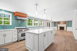 11928 Appling Valley Rd, Fairfax, VA 22030 - Photo 11