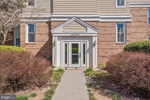 2204 Westcourt Ln, Herndon, VA 20170 - Photo 33