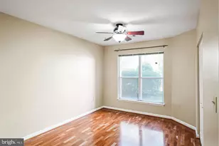 2204 Westcourt Ln, Herndon, VA 20170 - Photo 9