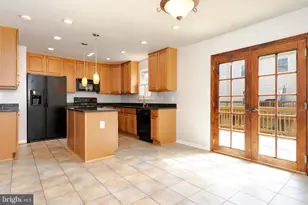 2011 Pieris Ct, Vienna, VA 22182 - Photo 7