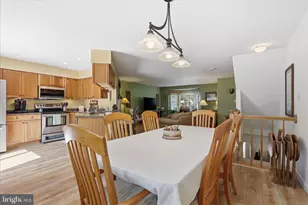 6013 Keble Dr, Alexandria, VA 22315 - Photo 9