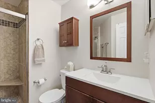 6013 Keble Dr, Alexandria, VA 22315 - Photo 17