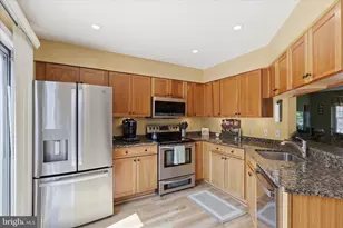 6013 Keble Dr, Alexandria, VA 22315 - Photo 11