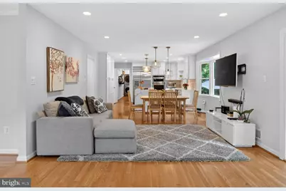 7303 Yates Court, McLean, VA 22101 - Photo 5
