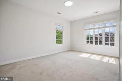 11040 Heathland Drive, Oakton, VA 22124 - Photo 35